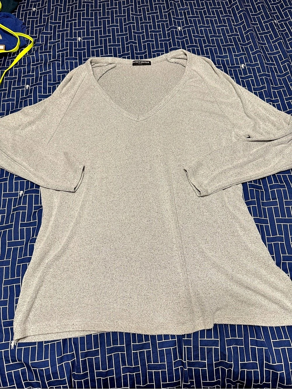 Brandy Melville Gray Knit Sweater Like New